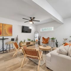 SoCo BoHo Bungalow | Sleeps 4