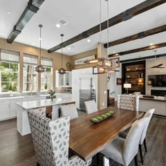 Luxe Townhome | 4bd 5ba  Elevator | 1 mile from DT