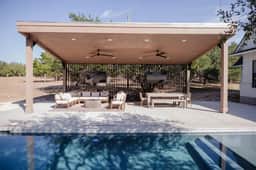 Luxury Home Sleeps 20 Pool & Outdoor Entertainment - Image 2