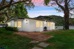 Lake Austin Bungalow | On the Water - Image 2