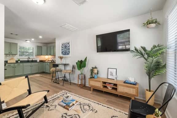 2109 Brackenridge - Upstairs and Downstairs Unit - Image 1