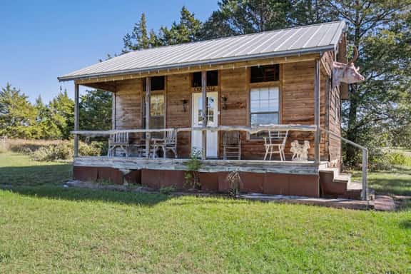 NEW 3910 Schulle Road - Cabin at Schulle Farms - Image 1