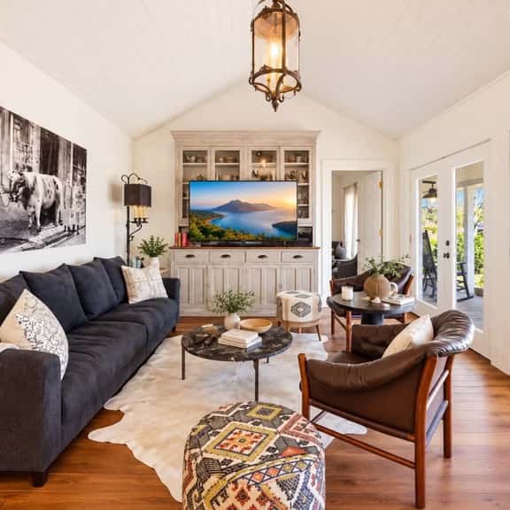 Designory Round Top home, scenic views & pond! - Image 1