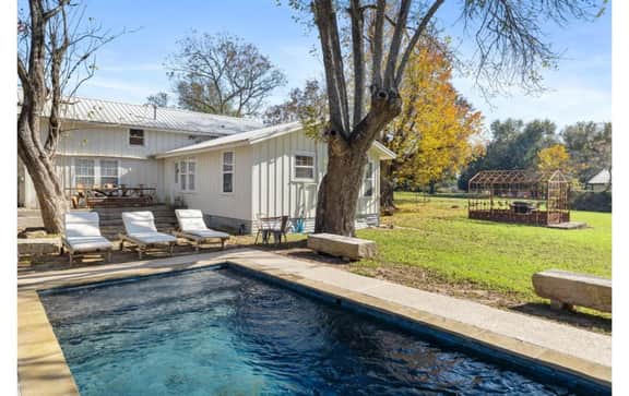 Fun, eclectic Round Top home w/POOL! 5 min to town - Image 2