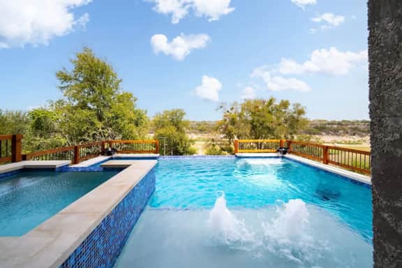 Lake House | Pool, Hot Tub, Game Room, Scenic View - Image 3