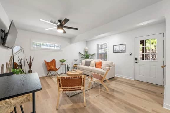 SoCo BoHo Bungalow | Sleeps 4 - Image 5