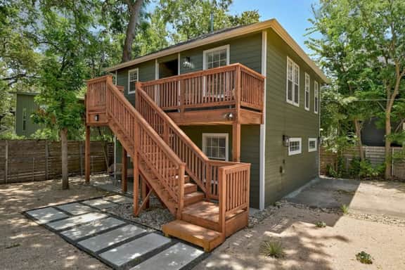 SoCo BoHo Bungalow 2 | Sleeps 4 - Image 4