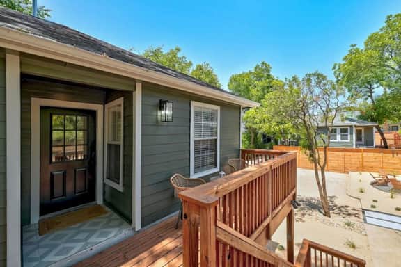 SoCo BoHo Bungalow 2 | Sleeps 4 - Image 5
