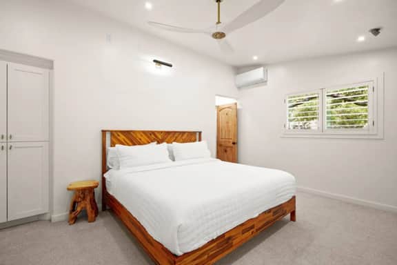Lake Austin Bungalow | On the Water - Image 5