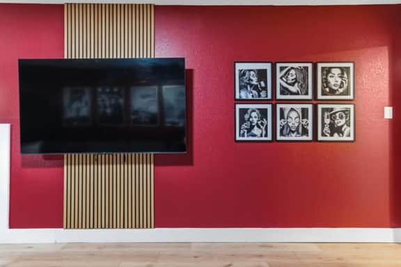 Zilker Loft | Theater | Game Room | Sleeps 14! - Image 2