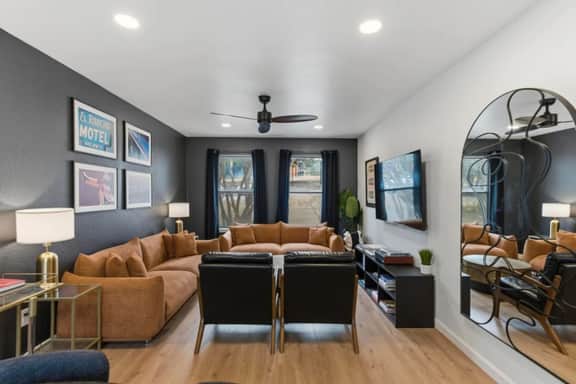 Zilker Loft | Theater | Game Room | Sleeps 14! - Image 3